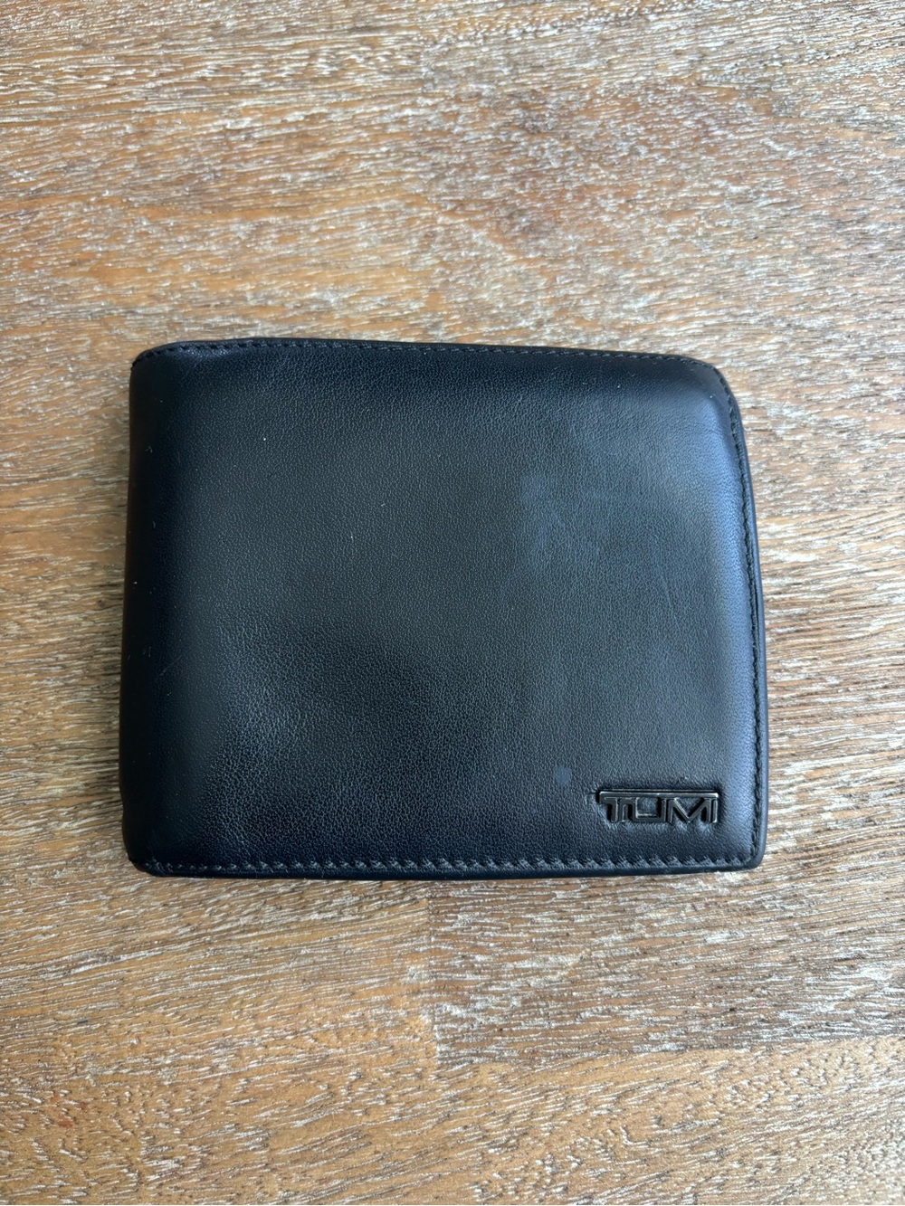 Tumi Delta Single Billfold Wallet Men's Black Leather Wallet With ID Holder